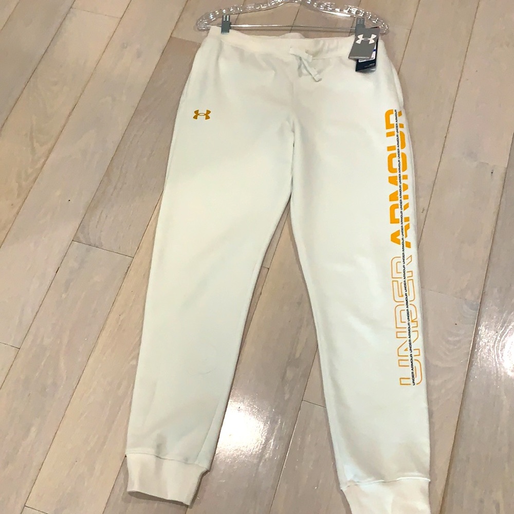 🌺Under Armour 🌺NWT❣️❣️Joggers❣️🌺🦋Coldgear